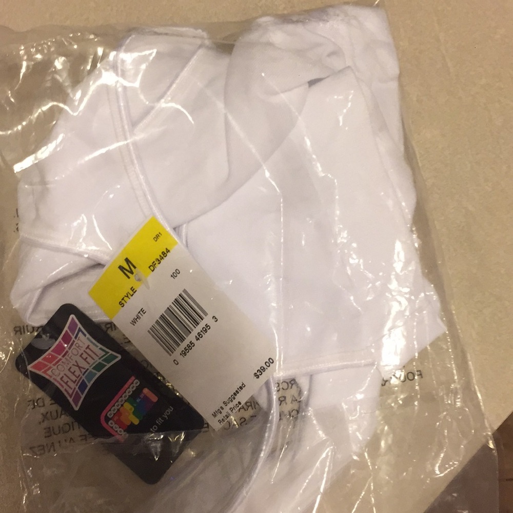 Hanesbrands Inc.NWT comfort flex fit med bra